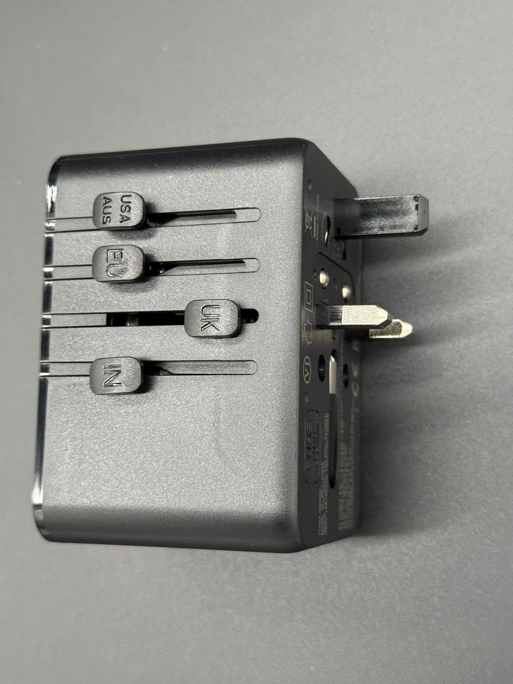 TLYMI Universal Travel Adapter